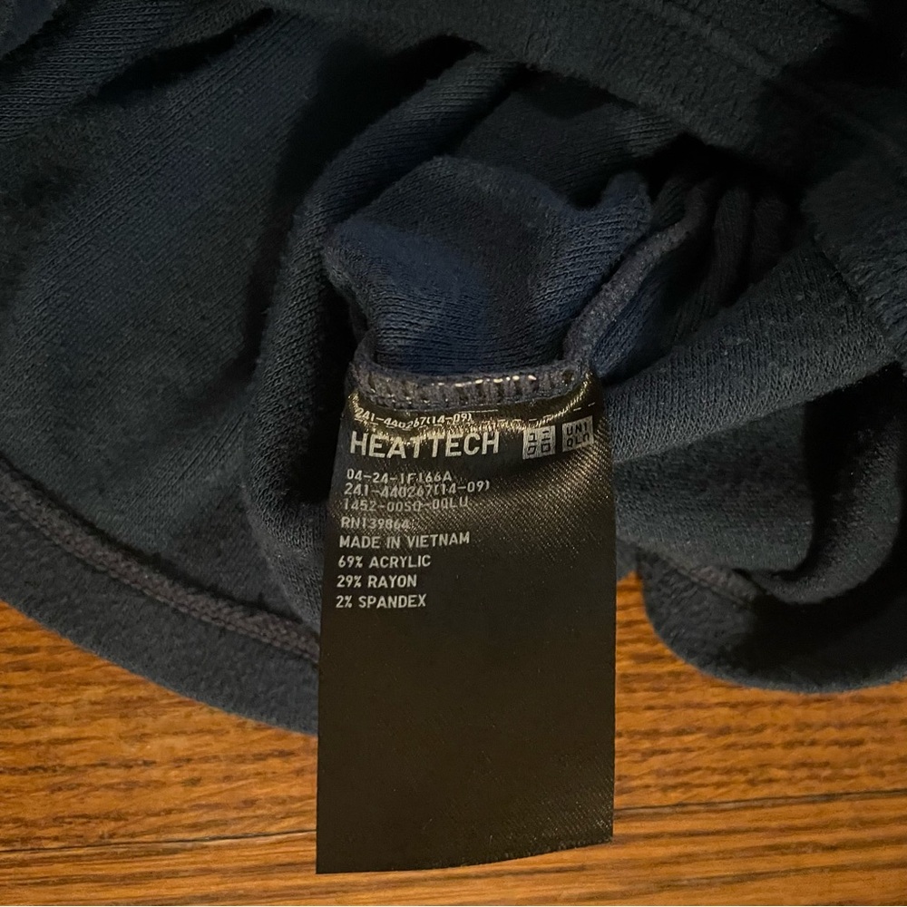 Uniqlo Blue HEATTECH Fleece Long Sleeve Pullover Thermal Top - Picture 7 of 7